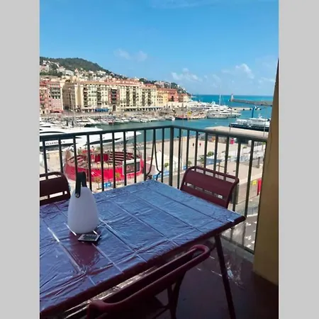 Exceptionnel Sur Le Bassin Du Port De Nice Vue Mer Nice