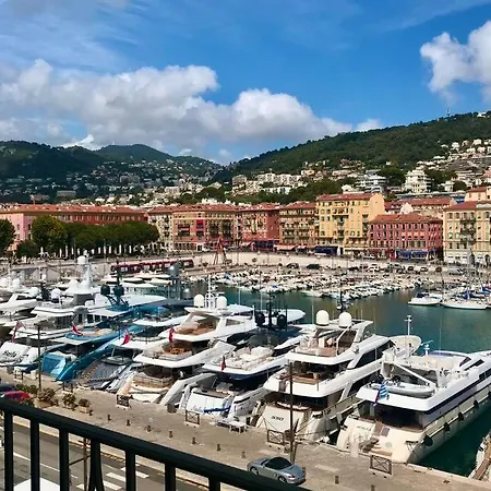 Exceptionnel Sur Le Bassin Du Port De Nice Vue Mer *
